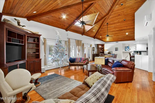$799,999 | 20419 Robinson Road, Gulfport, MS 39503