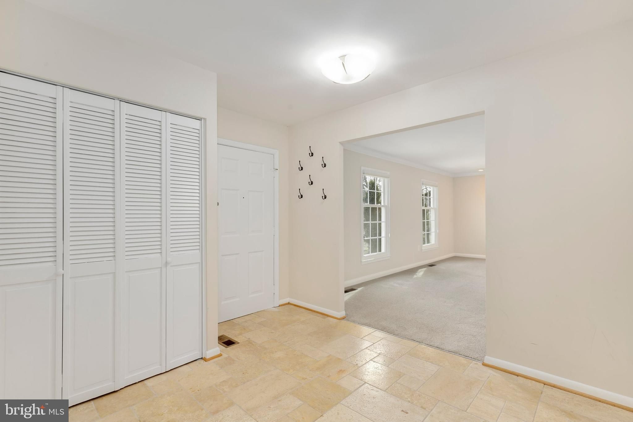 2328 Rosedown Drive Reston, VA 20191 - Photo 5 of 65 Gallery Image 5