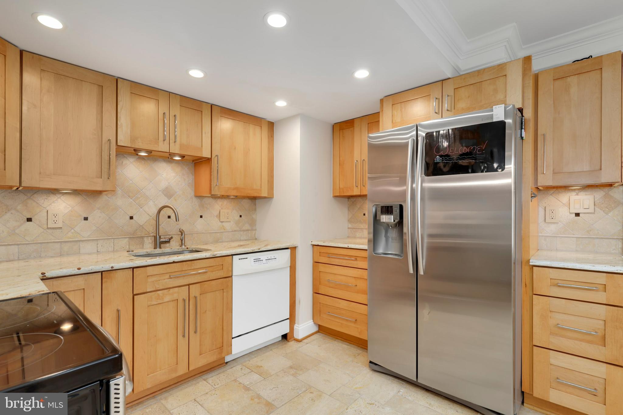 2328 Rosedown Drive Reston, VA 20191 - Photo 8 of 65 Gallery Image 8