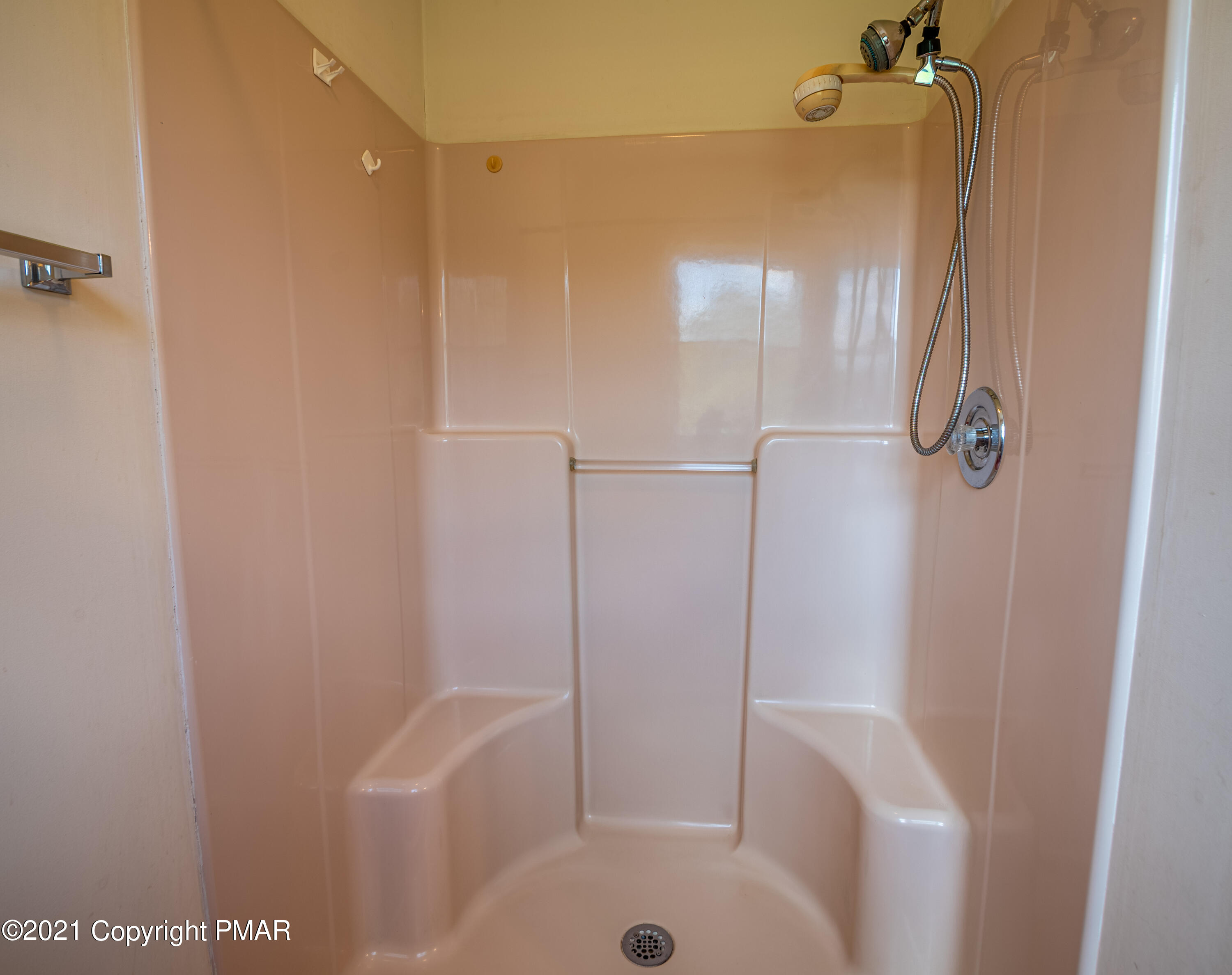 2240 Mountain Road Stroudsburg, PA 18360 - Photo 54 of 59 Master Bath-1-3
