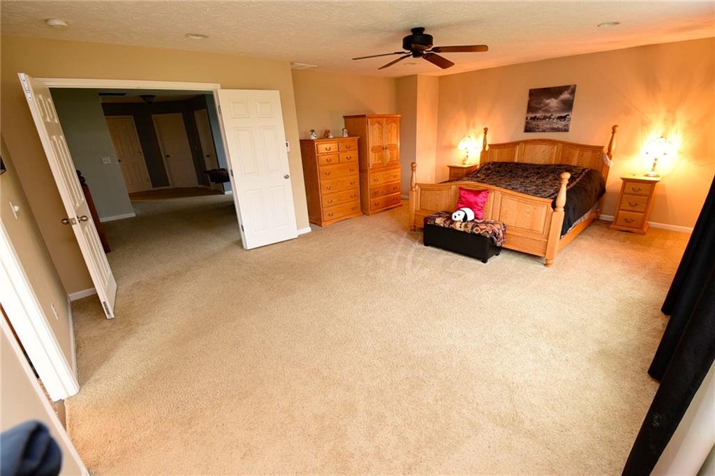 8174 Elsen Ridge Avon, IN 46123 - Photo 12 of 24 Gallery Image 12