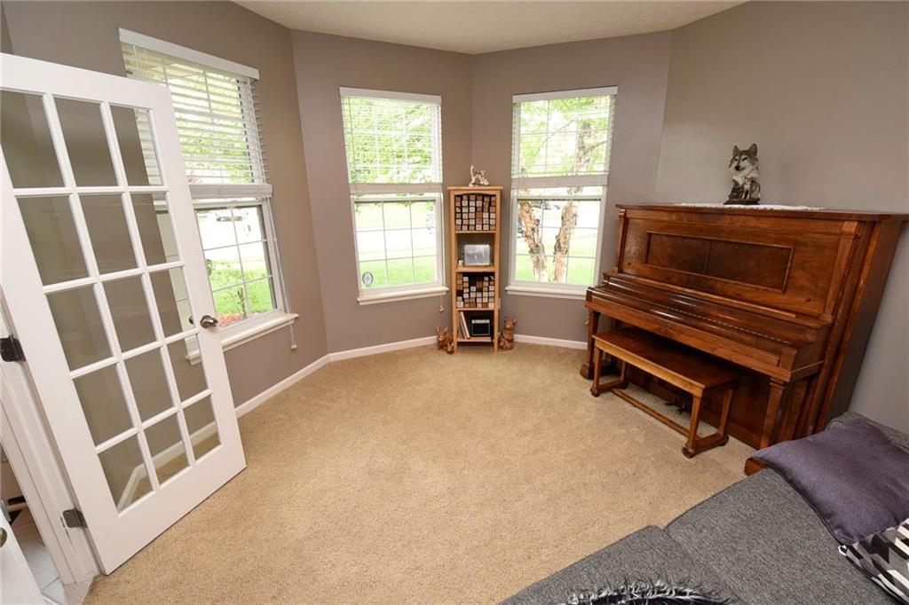 8174 Elsen Ridge Avon, IN 46123 - Photo 3 of 24 Gallery Image 3