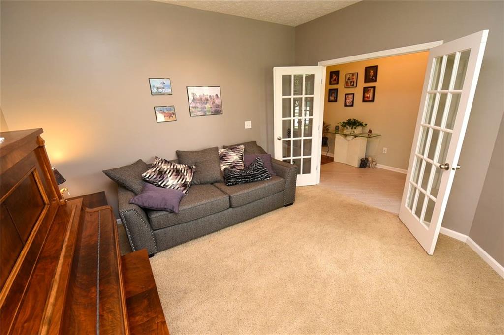 8174 Elsen Ridge Avon, IN 46123 - Photo 4 of 24 Gallery Image 4