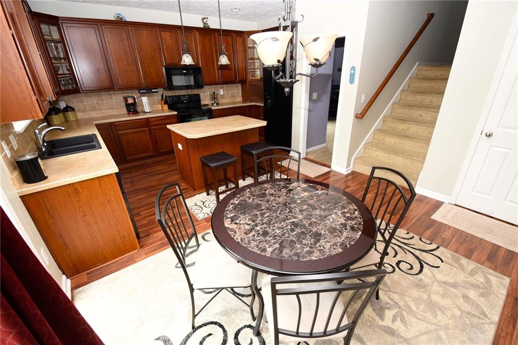 8174 Elsen Ridge Avon, IN 46123 - Photo 9 of 24 Gallery Image 9