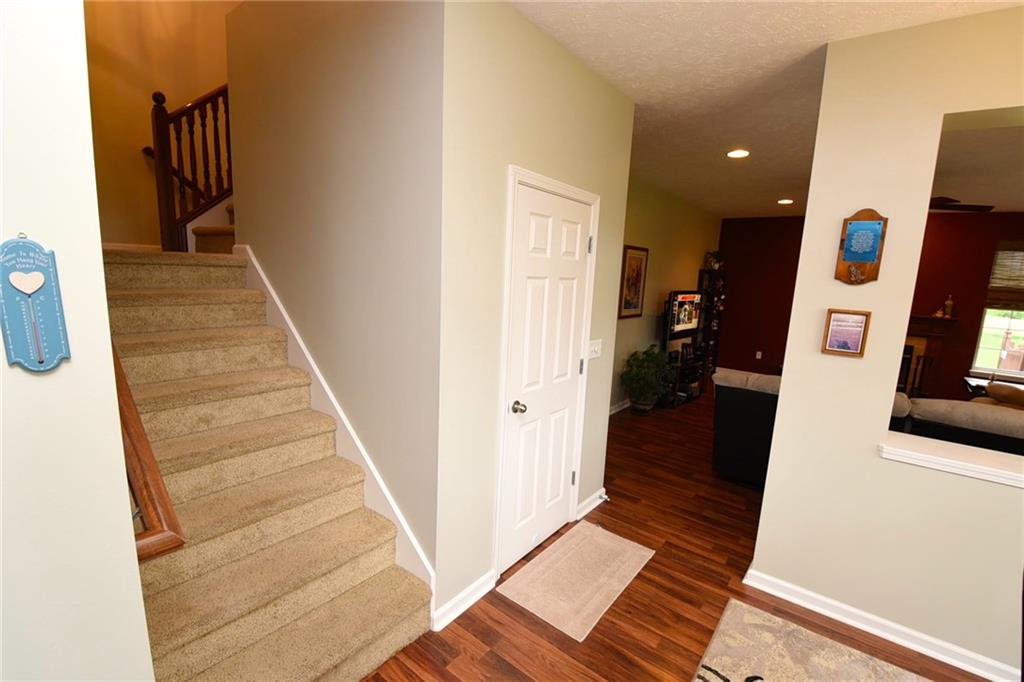 8174 Elsen Ridge Avon, IN 46123 - Photo 10 of 24 Gallery Image 10