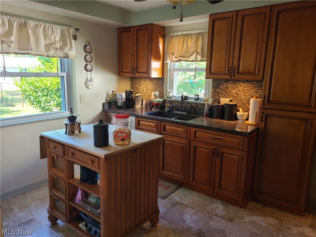 5127 Longton Road Cleveland, OH 44124 - Photo 9 of 20 Gallery Image 9