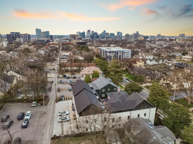 $5,995 | 1501 16th Avenue South, Unit 5, Nashville, TN 37212