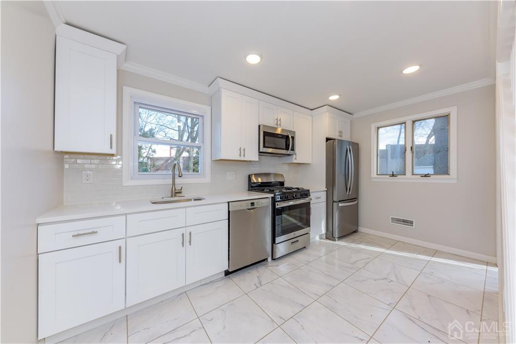 26 Roberts Road New Brunswick, NJ 08901 - Photo 6 of 24 Gallery Image 6