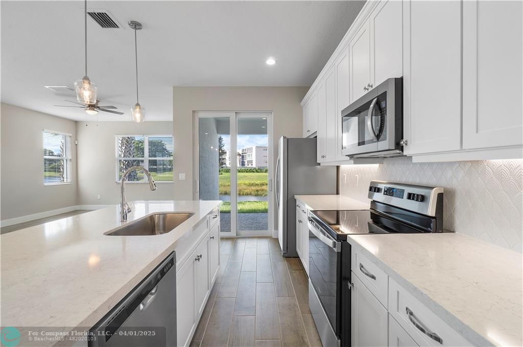 569 Sanderling Circle Deerfield Beach, FL 33442 - Photo 6 of 44