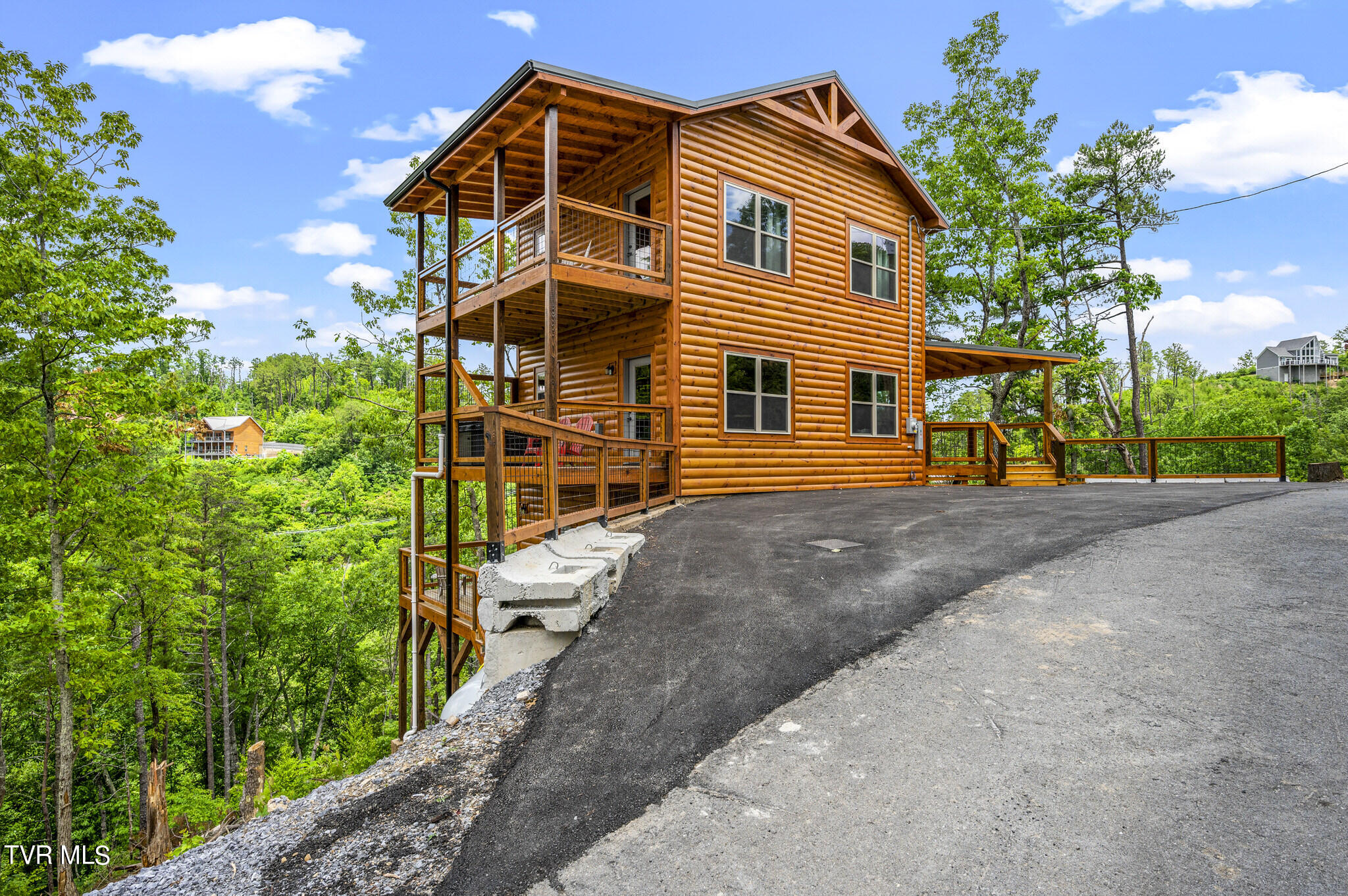 1864 Blue Tick Way Sevierville, TN 37876 - Photo 2 of 35 JCM_3487