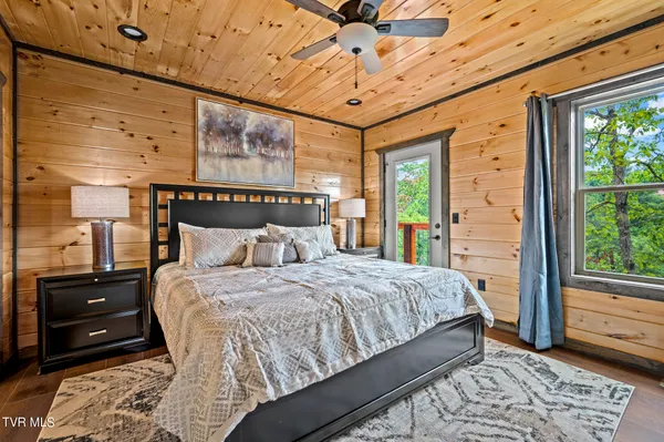 $730,000 | 1864 Blue Tick Way, Sevierville, TN 37876