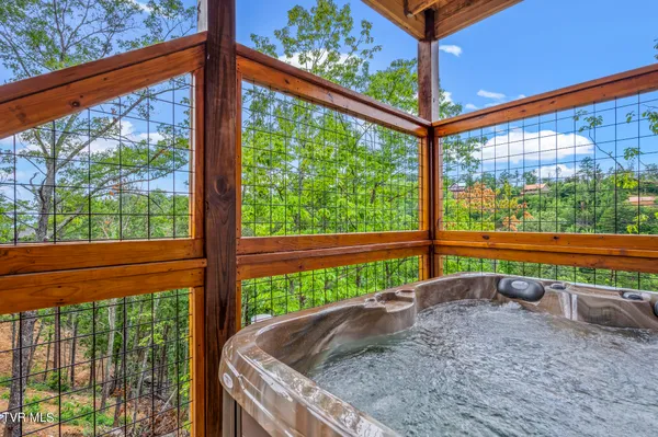 $730,000 | 1864 Blue Tick Way, Sevierville, TN 37876