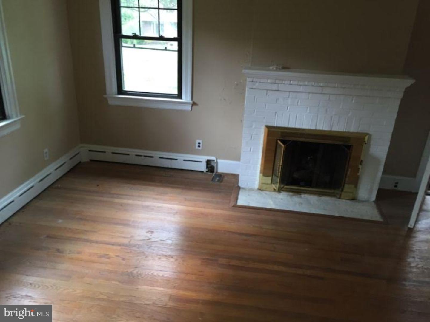 67 Clearview Avenue Huntingdon Valley, PA 19006 - Photo 5 of 7 Gallery Image 5