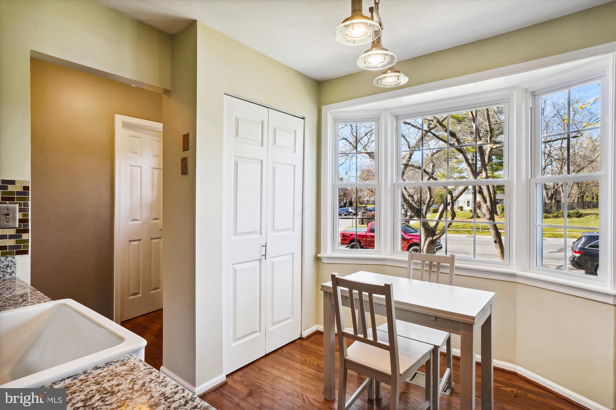 17735 Buehler Road, Unit 19 Olney, MD 20832 - Photo 5 of 52 Kitchen - Bay Window