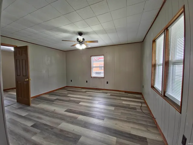 $1,000 | 108 South Oak Street, Loogootee, IN 47553