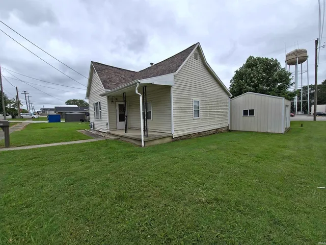 $1,000 | 108 South Oak Street, Loogootee, IN 47553