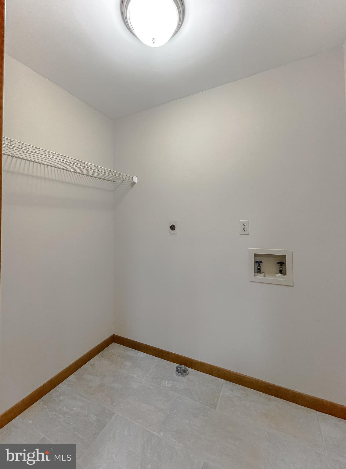 14814 Point Lookout Road St. Inigoes, MD 20684 - Photo 12 of 59 Laundry hook up's