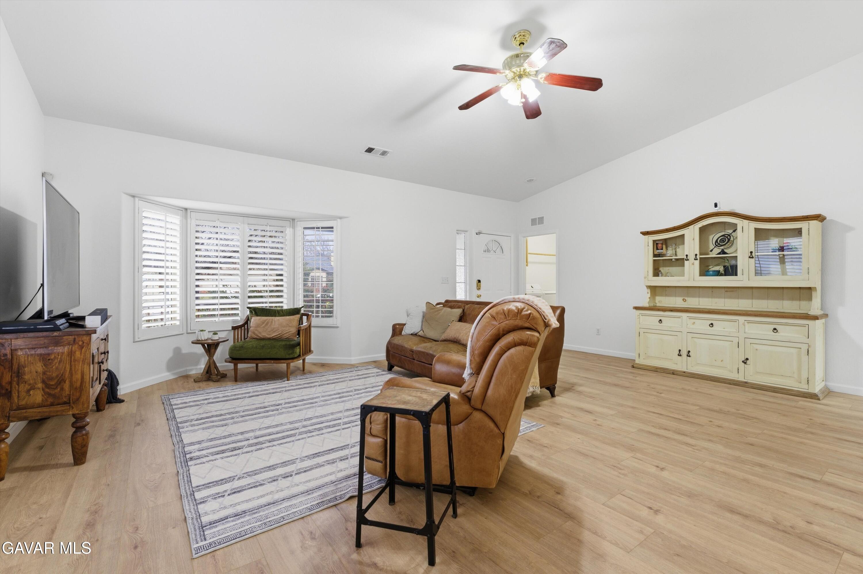 363 Pepper Drive Tehachapi, CA 93561 - Photo 7 of 35 06-JYP03234
