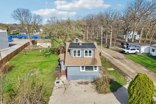 $214,900 | 42319 North Woodbine Avenue, Antioch, IL 60002