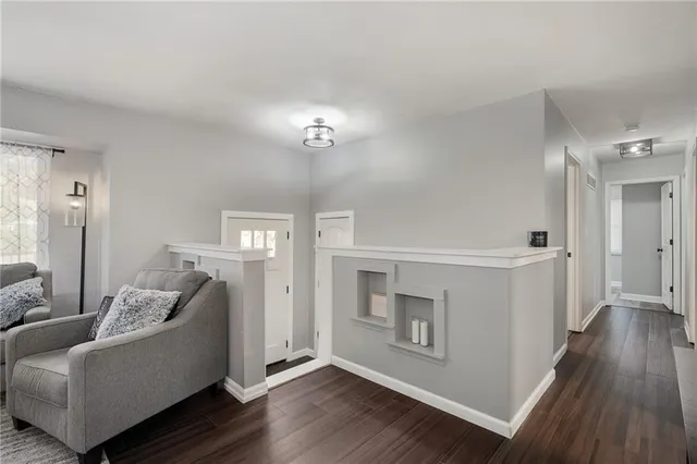 $260,000 | 2804 Northwest Kingsridge Drive, Blue Springs, MO 64015