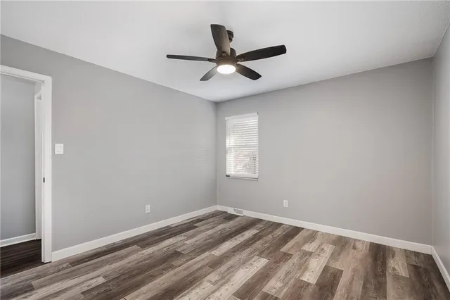 $260,000 | 2804 Northwest Kingsridge Drive, Blue Springs, MO 64015