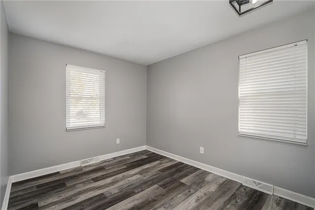 $260,000 | 2804 Northwest Kingsridge Drive, Blue Springs, MO 64015