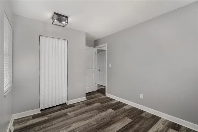 $260,000 | 2804 Northwest Kingsridge Drive, Blue Springs, MO 64015