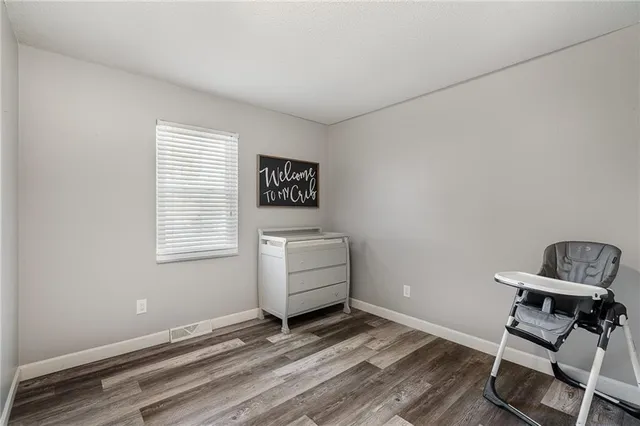 $260,000 | 2804 Northwest Kingsridge Drive, Blue Springs, MO 64015