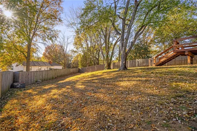 $260,000 | 2804 Northwest Kingsridge Drive, Blue Springs, MO 64015