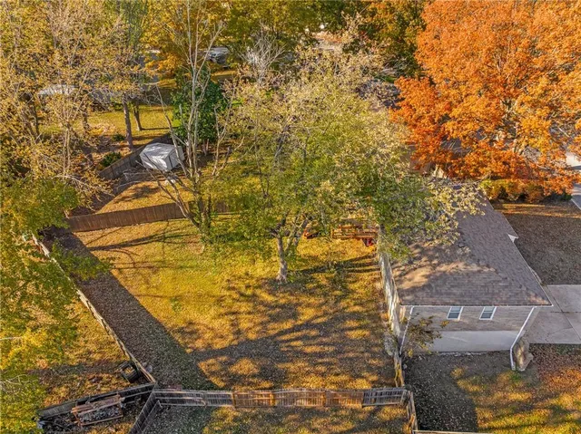 $260,000 | 2804 Northwest Kingsridge Drive, Blue Springs, MO 64015