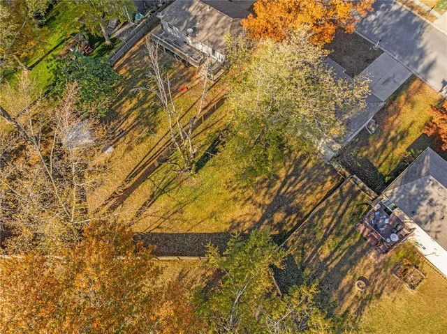 $260,000 | 2804 Northwest Kingsridge Drive, Blue Springs, MO 64015