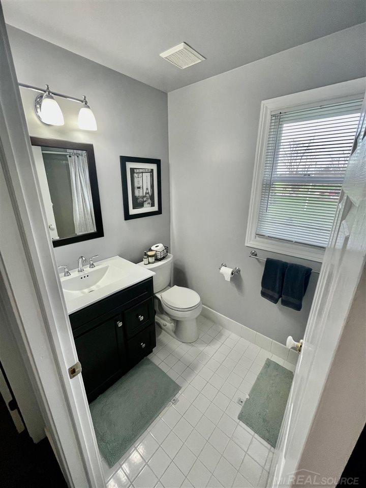 8836 Almont Road Almont, MI 48003 - Photo 13 of 25