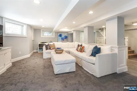 $2,850,000 | 380 Ridgewood Avenue, Glen Ridge, NJ 07028