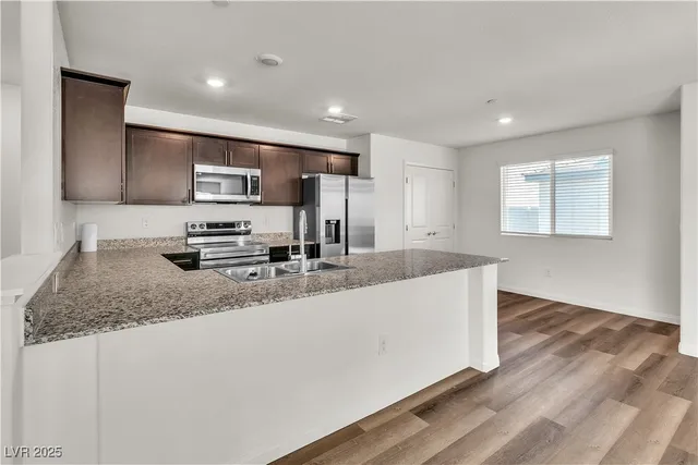 $2,500 | 6952 Crescent Gold Street, North Las Vegas, NV 89086