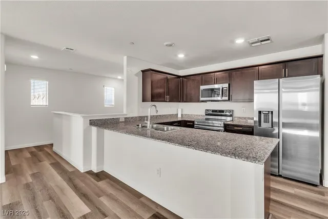 $2,500 | 6952 Crescent Gold Street, North Las Vegas, NV 89086