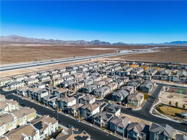 $2,500 | 6952 Crescent Gold Street, North Las Vegas, NV 89086