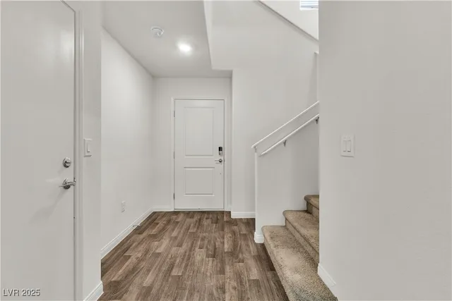 $2,500 | 6952 Crescent Gold Street, North Las Vegas, NV 89086