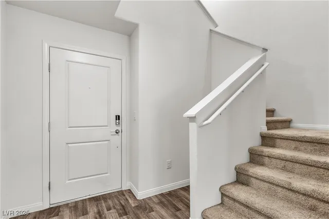 $2,500 | 6952 Crescent Gold Street, North Las Vegas, NV 89086