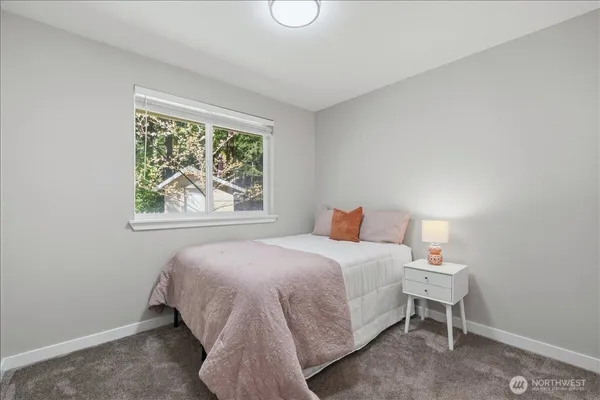 $1,189,000 | 879-881 Kamus Way, Fox Island, WA 98333