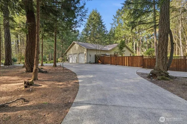$1,189,000 | 879-881 Kamus Way, Fox Island, WA 98333