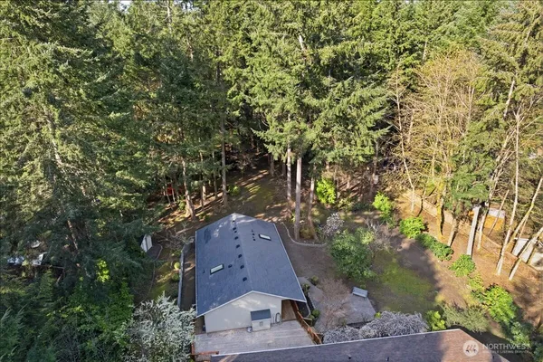 $1,189,000 | 879-881 Kamus Way, Fox Island, WA 98333