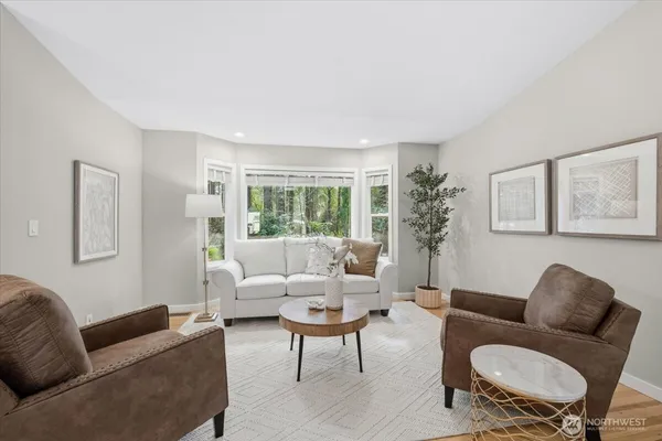 $1,189,000 | 879-881 Kamus Way, Fox Island, WA 98333