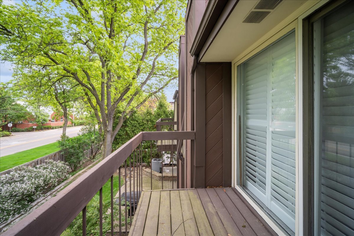 1617 Winnetka Road, Unit 1617 Glenview, IL 60025 - Photo 15 of 25