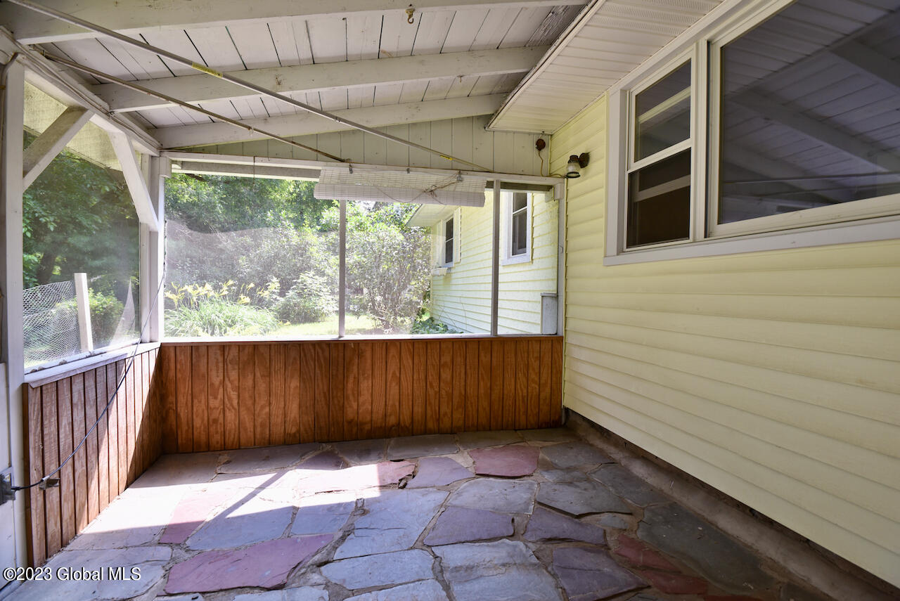 13 Southgate Road Colonie, NY 12211 - Photo 19 of 21 43