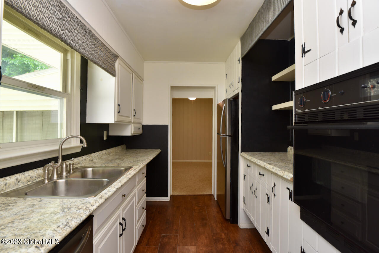 13 Southgate Road Colonie, NY 12211 - Photo 7 of 21 19