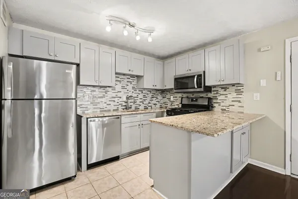 $1,500 | 918 Dunbar Drive, Atlanta, GA 30338
