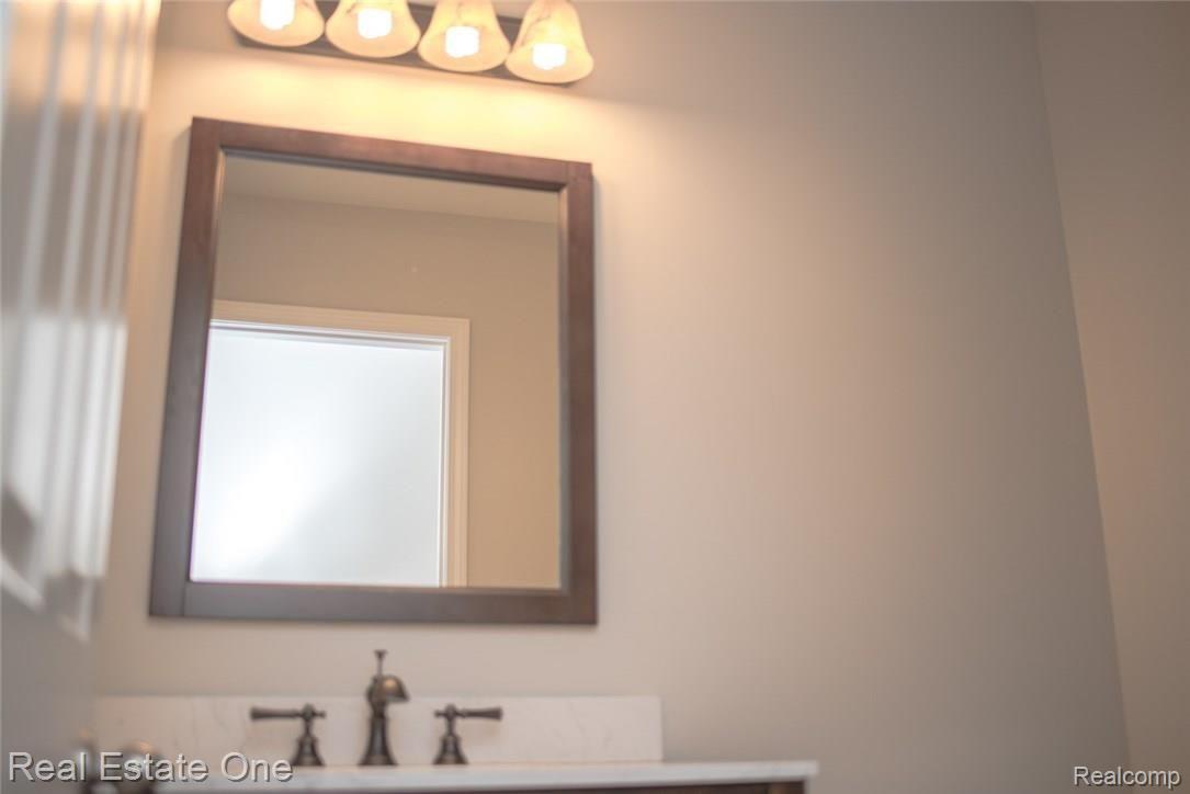 3065 Courtfield Drive Rochester, MI 48309 - Photo 10 of 19 DSC_3759.jpg
