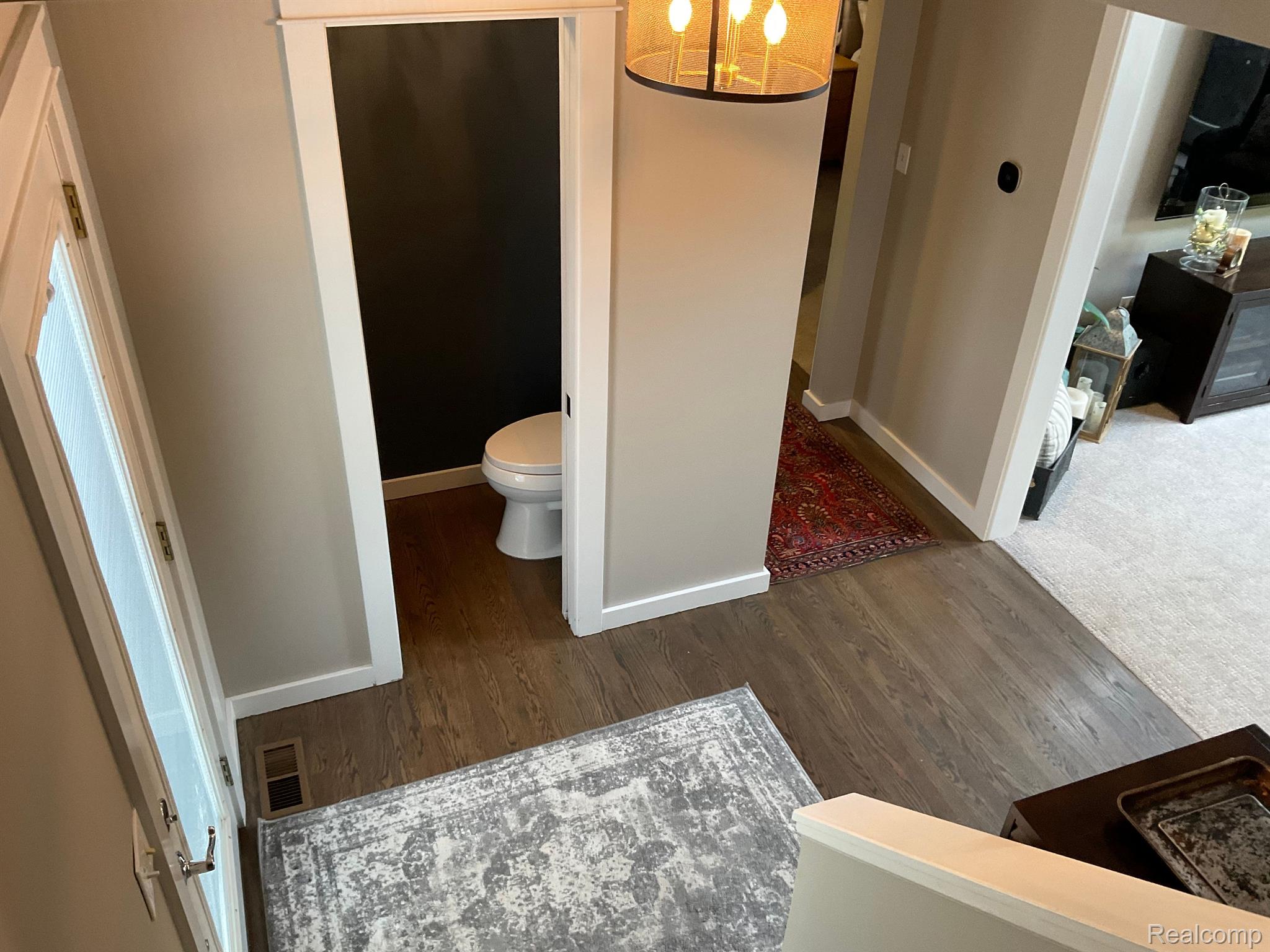 8672 Lake Road Grosse Ile, MI 48138 - Photo 6 of 38 View of foyer