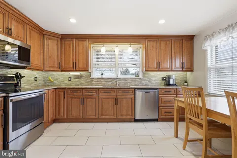 $629,900 | 1607 Forrest Avenue, Feasterville-Trevose, PA 19053