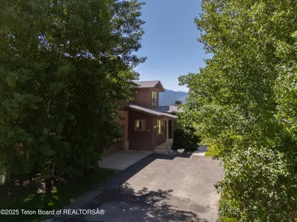 $617,000 | 30 C Blue Wing Lane, Alpine, WY 83128